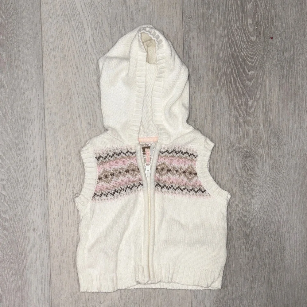 262. Carter's White and Pink Hooded Vest Size 3 months